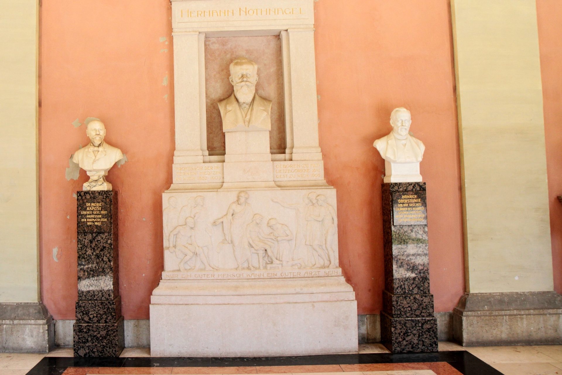 Heinrich Obersteiner's bust, Medical monuments B, UNI Vienna - 01.JPG
